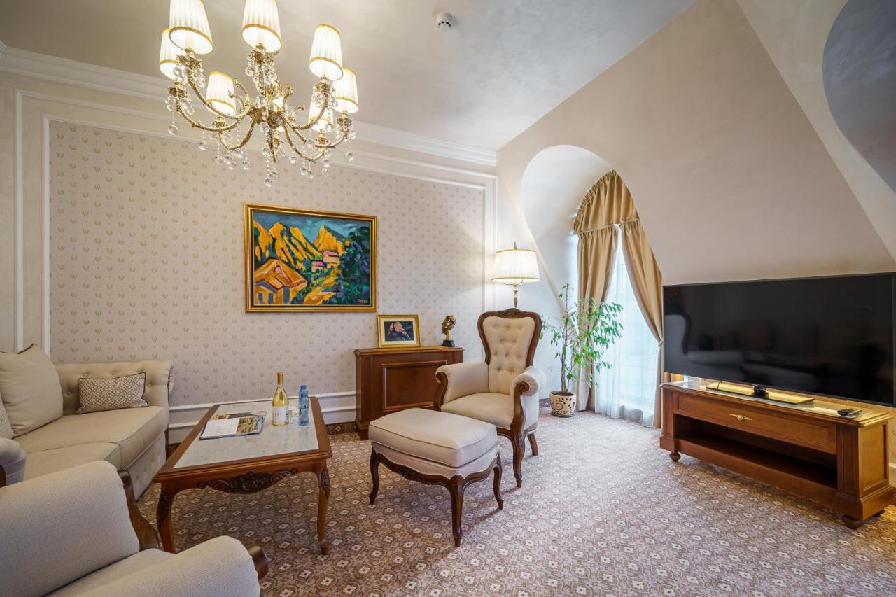 Residence City Garden - Certificate Of Excellence Top 10 Best Five-Stars City Hotels For 2024 Awarded By Htif Plovdiv Ngoại thất bức ảnh