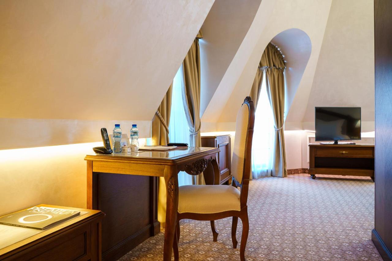 Residence City Garden - Certificate Of Excellence Top 10 Best Five-Stars City Hotels For 2024 Awarded By Htif Plovdiv Ngoại thất bức ảnh