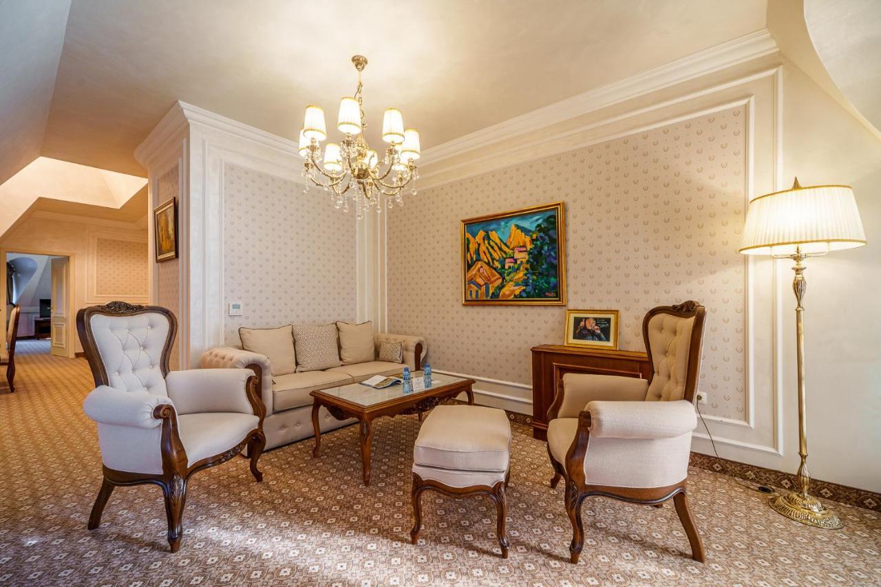 Residence City Garden - Certificate Of Excellence Top 10 Best Five-Stars City Hotels For 2024 Awarded By Htif Plovdiv Ngoại thất bức ảnh