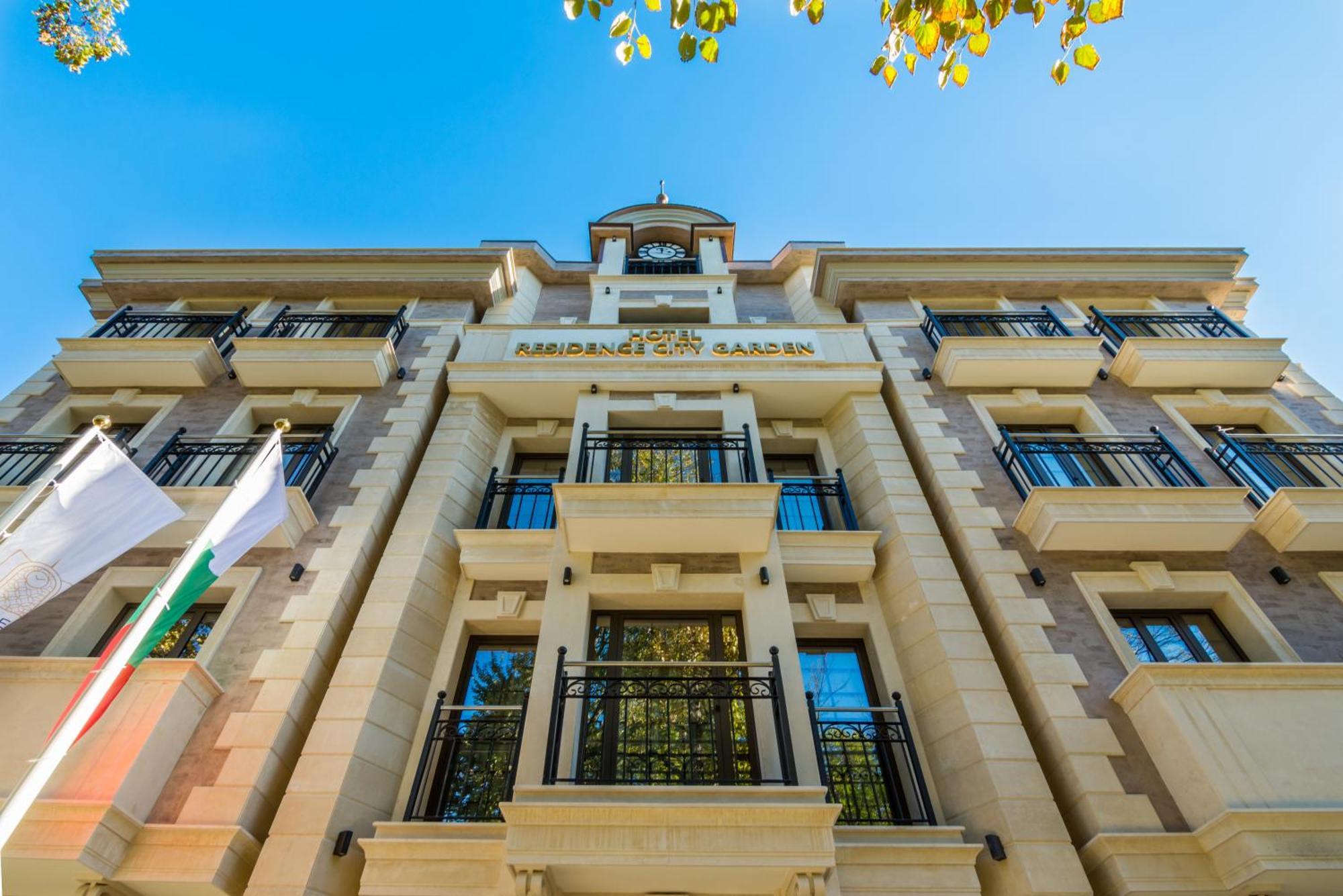 Residence City Garden - Certificate Of Excellence Top 10 Best Five-Stars City Hotels For 2024 Awarded By Htif Plovdiv Ngoại thất bức ảnh